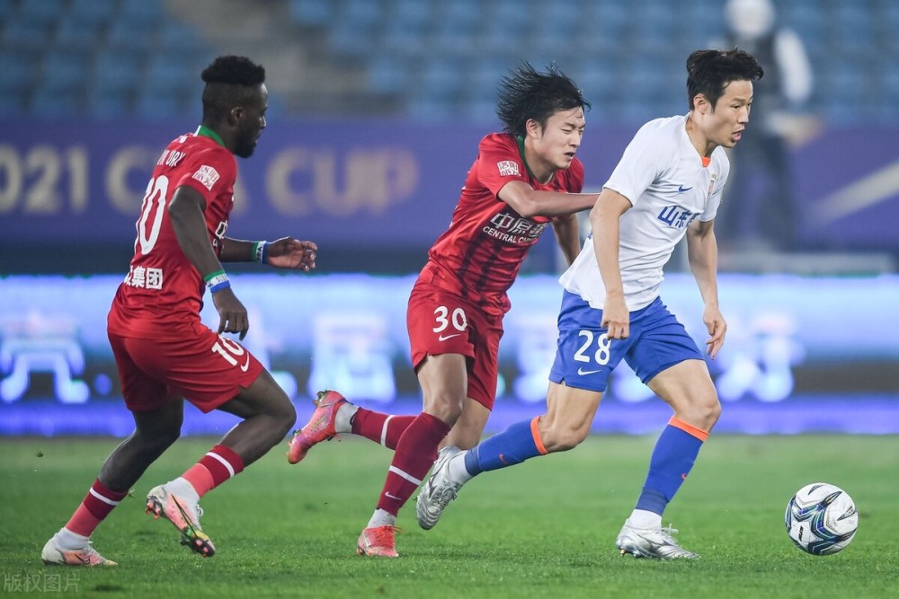 冲刺阶段门兴格拉德巴赫备战中超，临场应变细节曝光，管理层满意，赛程密集仍需轮换(中超第二阶段恢复主客场)