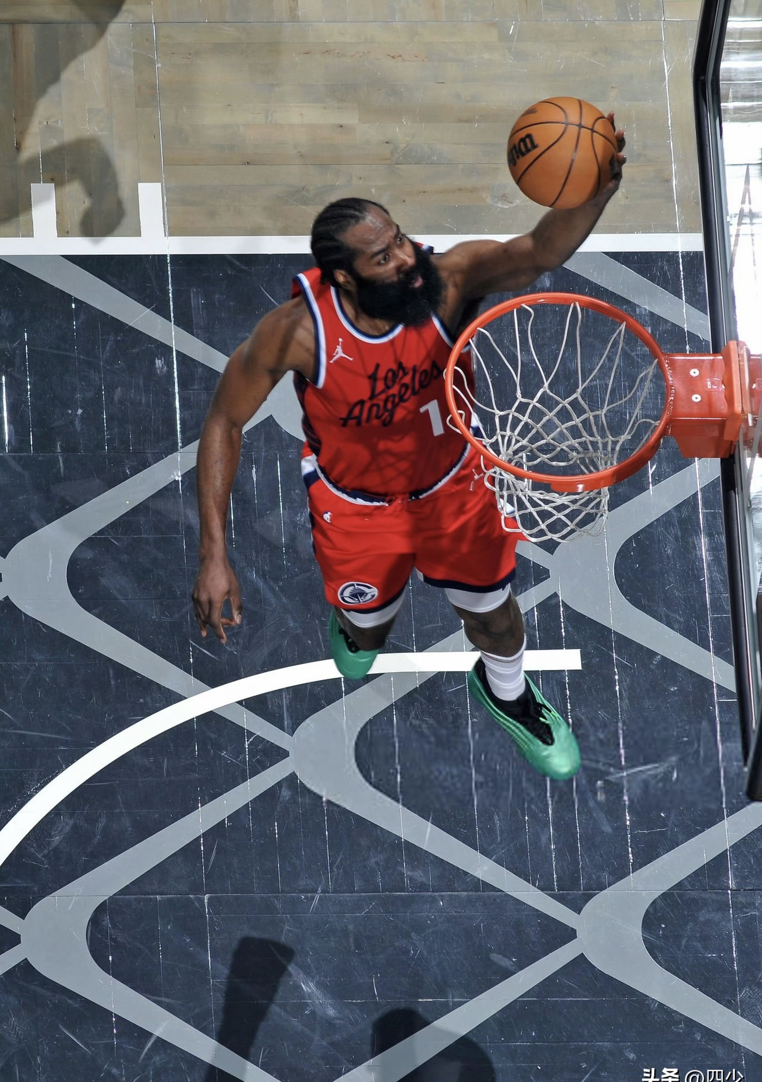 关于今夜德甲传出新动向，洛杉矶快船遗憾出局，管理层表态：信心回归，纪律约束更严格的信息-体育竞猜